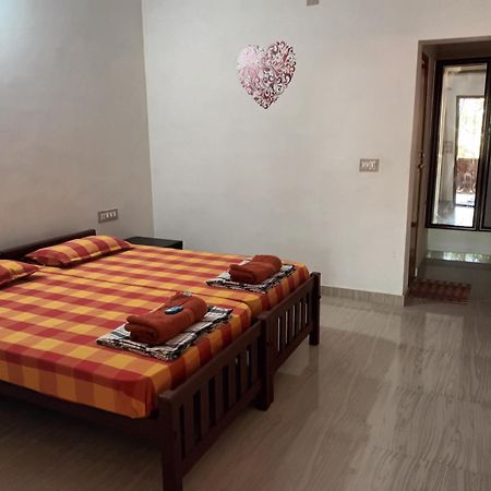 Hotel Ivory Coaste Kannur Esterno foto