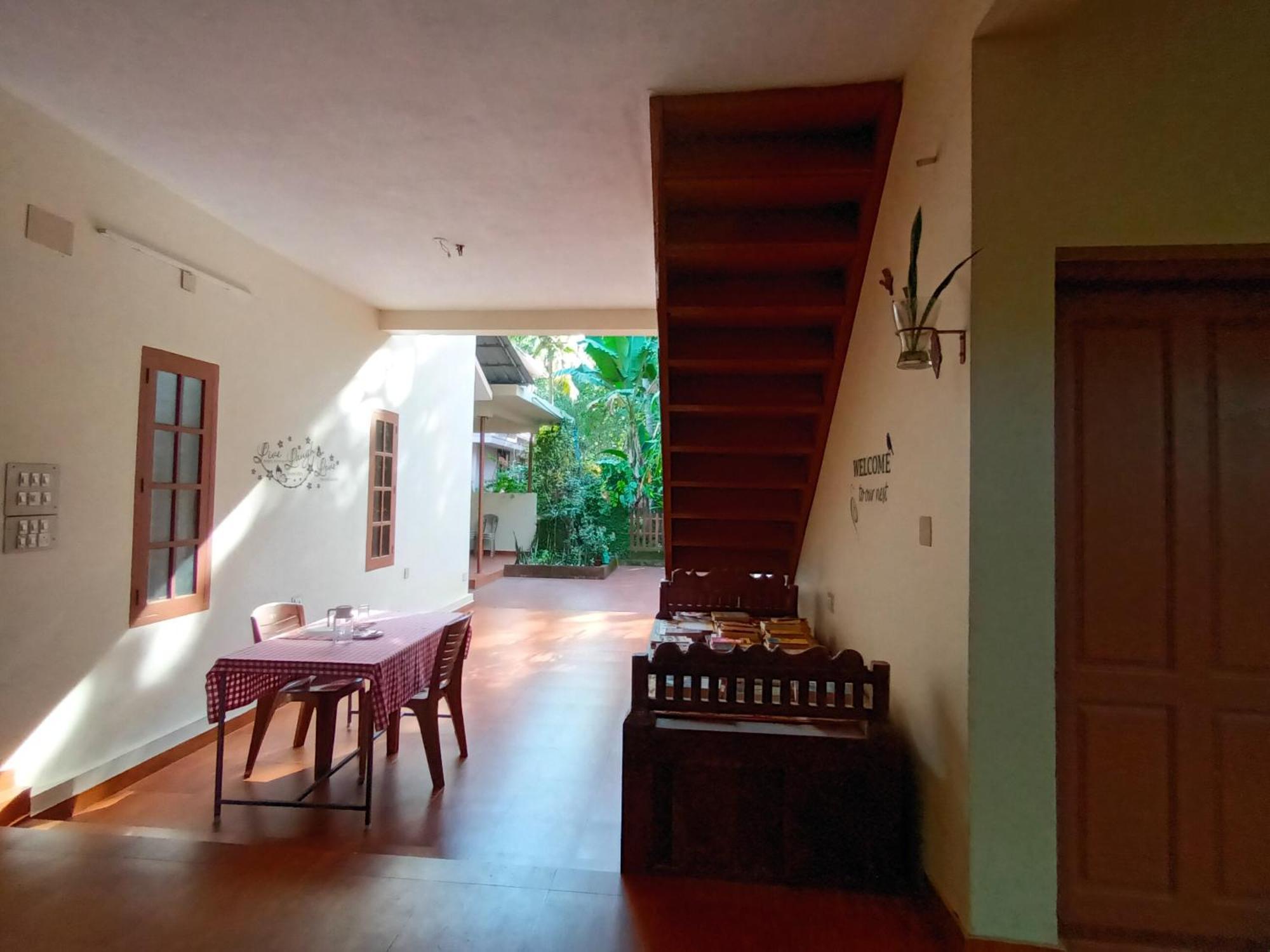 Hotel Ivory Coaste Kannur Esterno foto