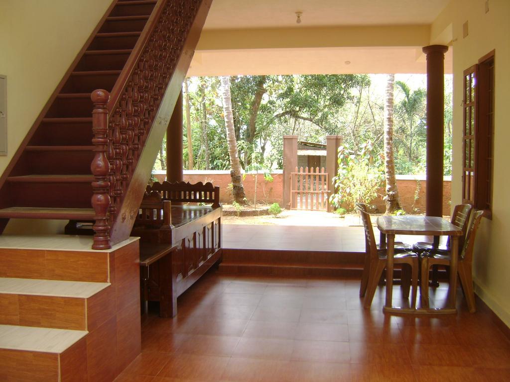 Hotel Ivory Coaste Kannur Esterno foto