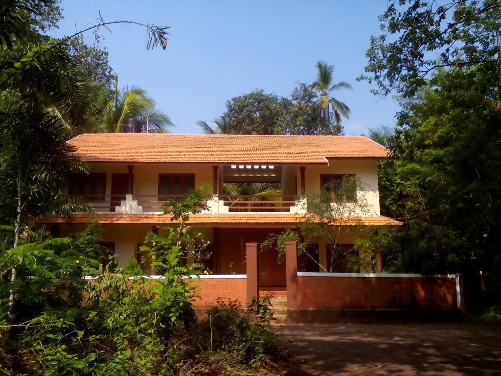 Hotel Ivory Coaste Kannur Esterno foto
