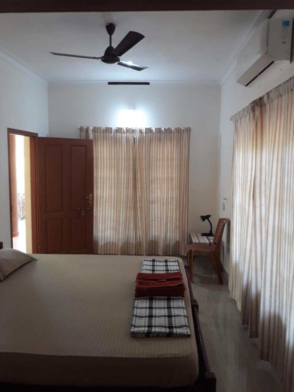 Hotel Ivory Coaste Kannur Esterno foto